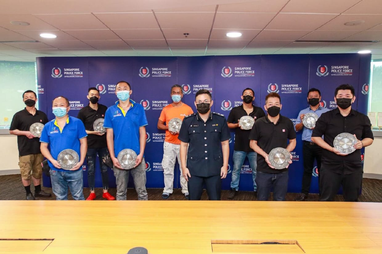 Members of the public presented with public spiritedness award for their roles in helping fend off attacker in Beach Road slashing. Members of the public presented with public spiritedness award for their roles in helping fend off attacker in Beach Road slashing.