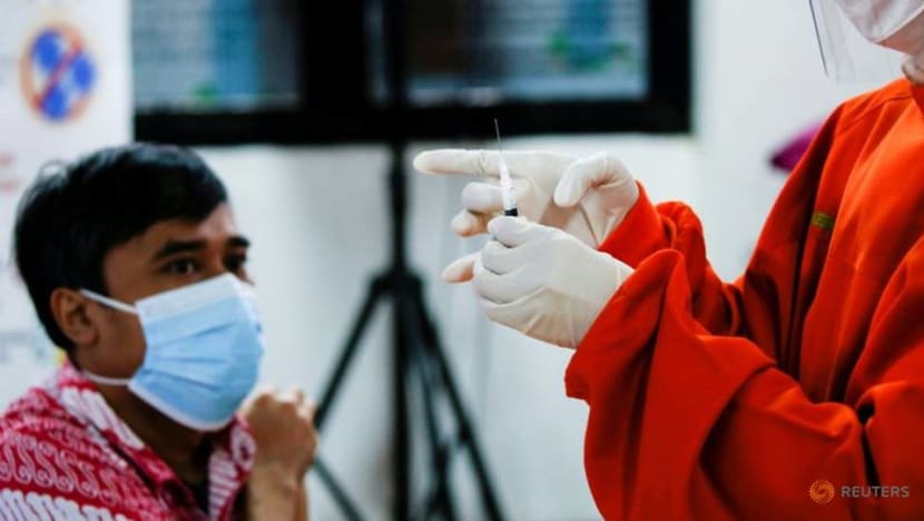 Indonesia considers COVID-19 vaccine booster shots for wider use Indonesia considers COVID-19 vaccine booster shots for wider use