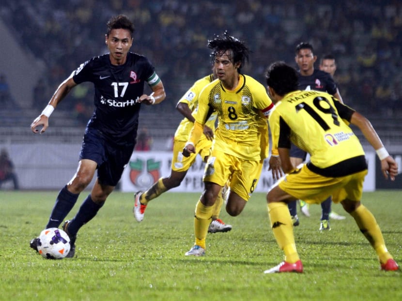 LionsXII captain Shahril Ishak in action against Perak. Photo: Ajeeb Yusop