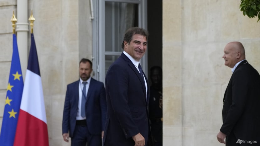 Macron holds post-election talks with French party leaders Macron holds post-election talks with French party leaders