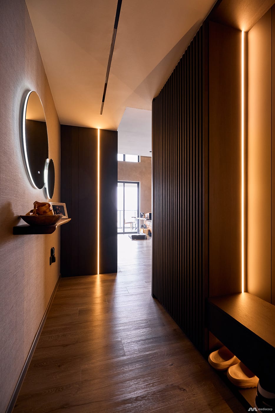 Stay off-the-grid while enjoying top-tier city views from this avant ... - Creative Off Grid Penthouse Entryways