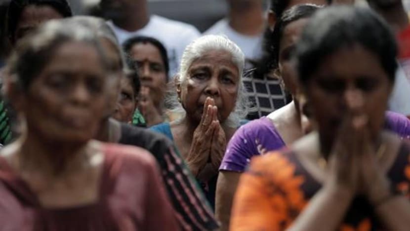 Sri Lanka falls silent for victims of terrorist attack Sri Lanka falls silent for victims of terrorist attack