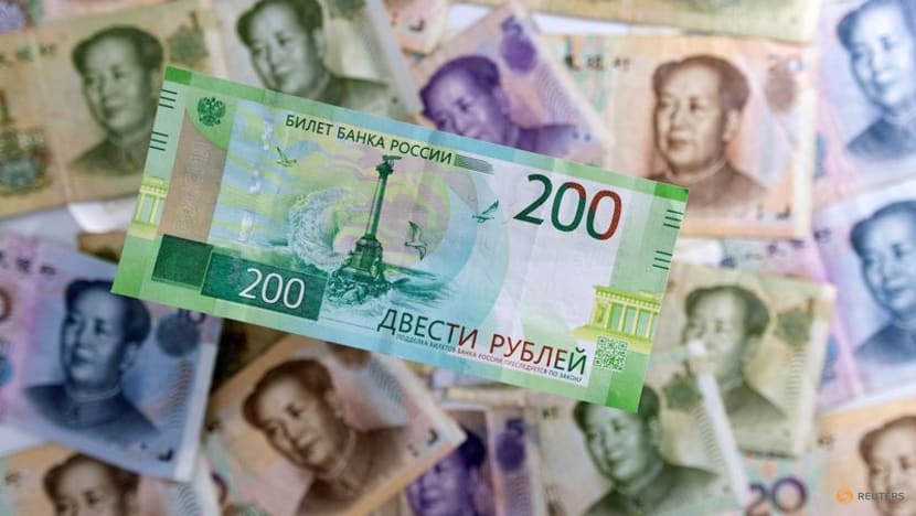 Analysis: Scalded by Russia, investment funds tread carefully in China Analysis: Scalded by Russia, investment funds tread carefully in China