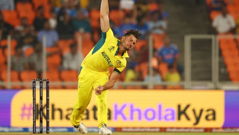 Stoinis tỏa sáng với gậy và bóng khi Australia dễ dàng vượt qua Oman ở trận mở màn T20 World Cup