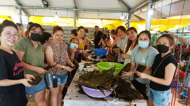 女皇镇居民裹1500粽子 加强凝聚力推广传统文化