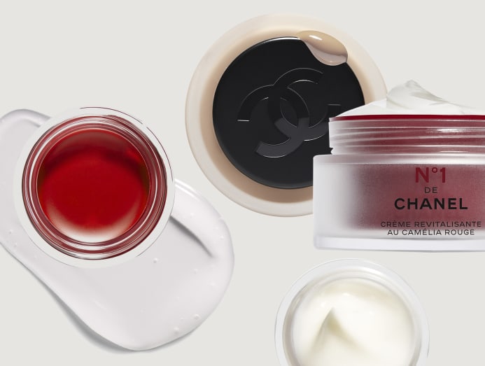 Review  Chanel N°1 DE CHANEL Red Camellia Revitalizing Foundation