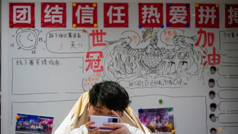 China's e-sports powerhouse status undermined by tough new gaming rules for under 18s China's e-sports powerhouse status undermined by tough new gaming rules for under 18s