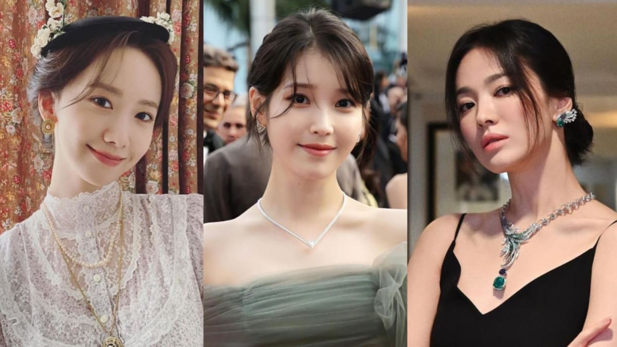 The 7 Most Beautiful Dresses Korean Celebrities Wore To The 2022