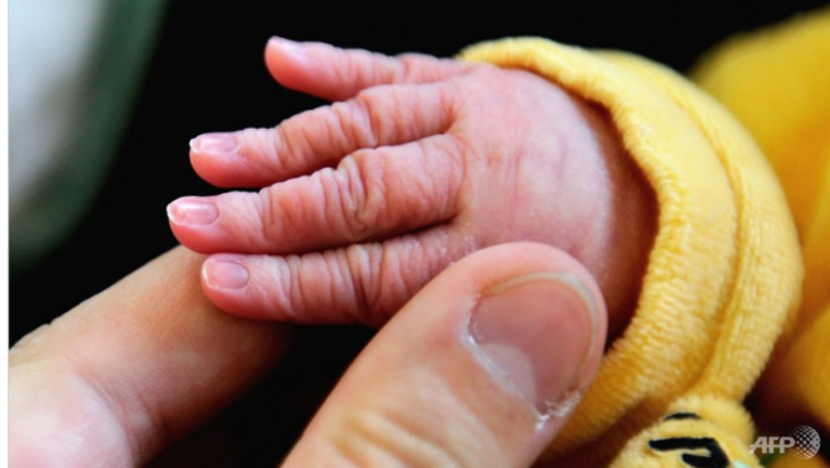 Punca bayi 3 minggu maut di pangkuan pengasuh tidak dapat ditentukan