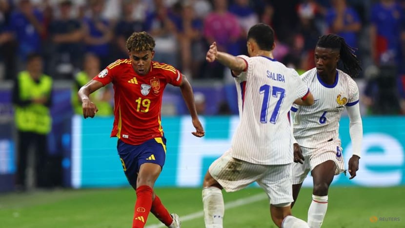 إسبانيا تفوز على فرنسا 2-1 لتحجز مكانها في نهائي يورو 2024
