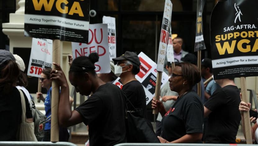 SAG-AFTRA and WGA Strike Shirts, Beyond the Picket Line - The New York Times