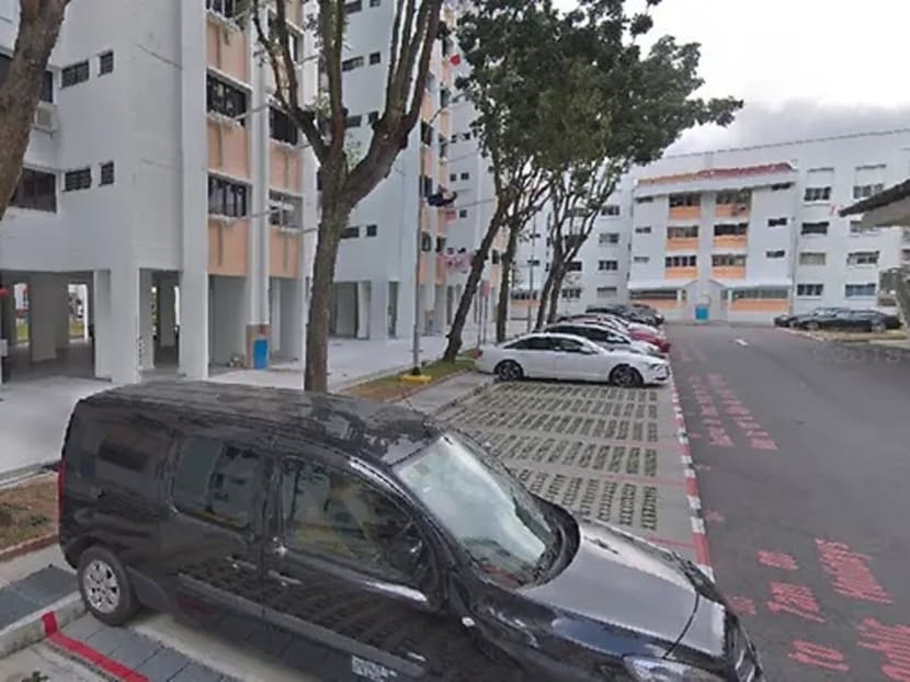 Body found at Potong Pasir flat during dengue inspections Body found at Potong Pasir flat during dengue inspections