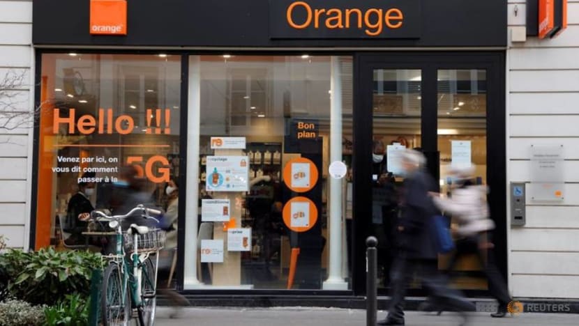 Orange boss under pressure over French telecoms outage Orange boss under pressure over French telecoms outage