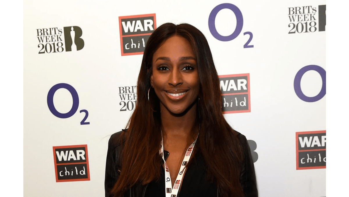 Alexandra Burke cancels UK tour 8days