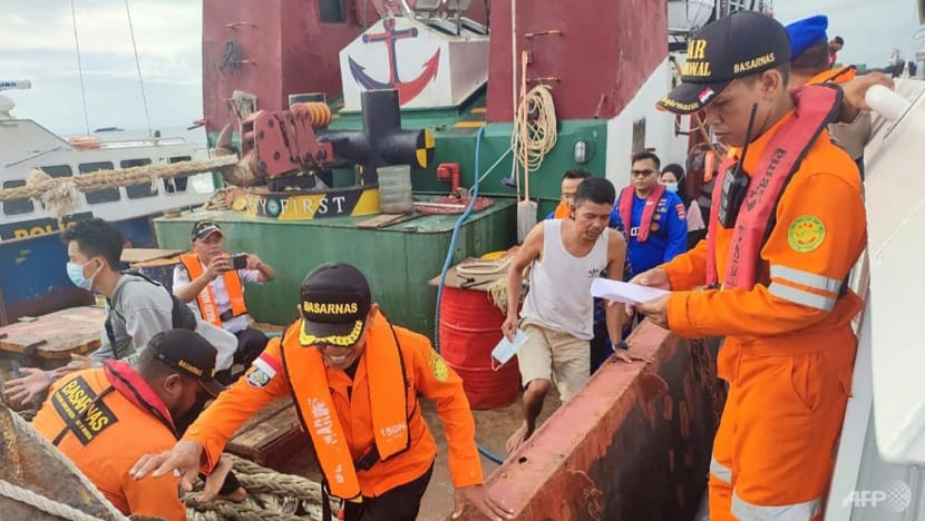 Indonesia ferry sinking death toll rises to 19 as search called off Indonesia ferry sinking death toll rises to 19 as search called off