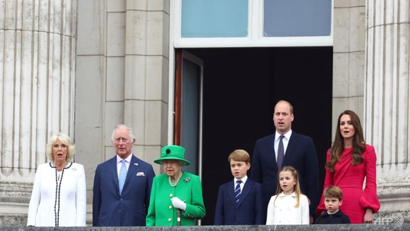 Queen Elizabeth II ends historic jubilee with vow to carry on Queen Elizabeth II ends historic jubilee with vow to carry on