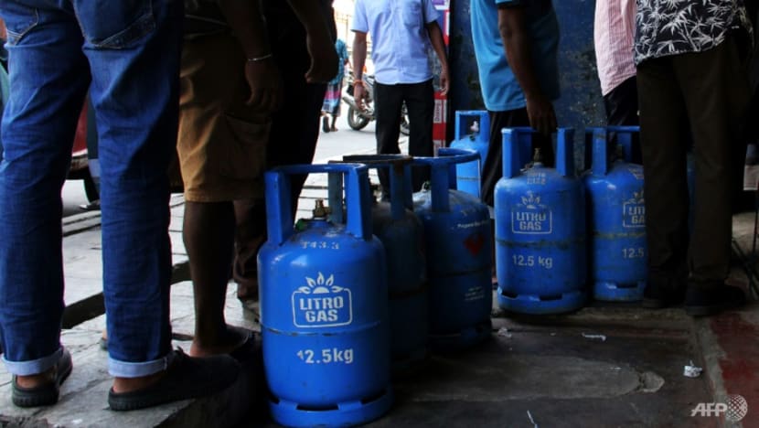 Sri Lanka inflation hits record high as crisis worsens