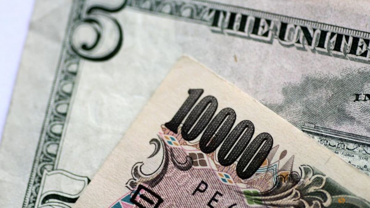 Dolar menguat karena spekulasi kenaikan suku bunga Fed, yen jatuh karena komentar Ueda