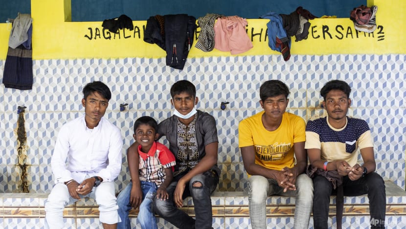 More than 100 Rohingya land on beach in Indonesia's Aceh More than 100 Rohingya land on beach in Indonesia's Aceh