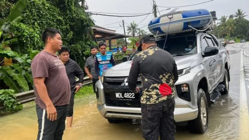 Abang Viva bantu mangsa banjir Terengganu