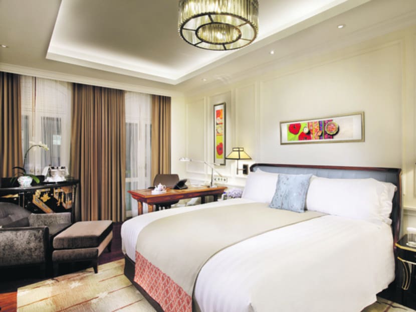 Experience the F1 with Hotel Intercontinental Singapore's package which includes a stay in the Shophouse King Club Room