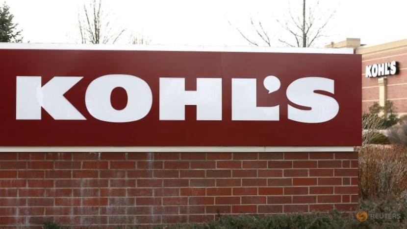 Kohl's posts smaller-than-expected loss, shares rise Kohl's posts smaller-than-expected loss, shares rise