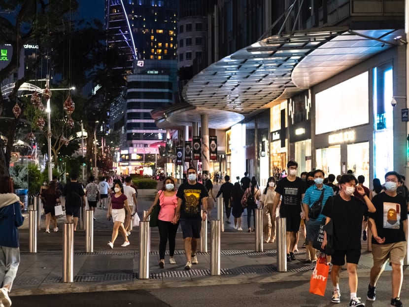 Covid-19: 1,723 new cases and 10 more deaths in Singapore; weekly infection growth rate at 0.97 Covid-19: 1,723 new cases and 10 more deaths in Singapore; weekly infection growth rate at 0.97