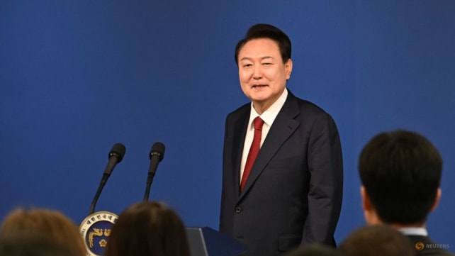 South Korea president admits 'shortcomings' in rare address