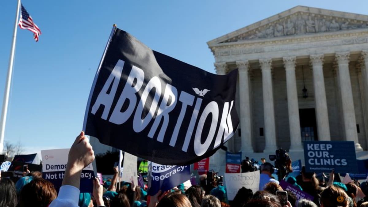 Larangan aborsi enam minggu di Texas mulai berlaku