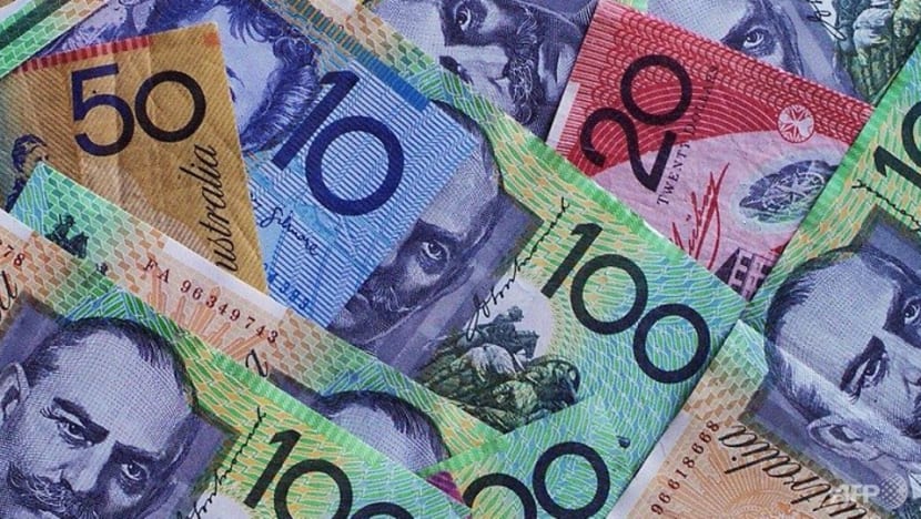 Australian dollar hits near-6 month low against Singdollar Australian dollar hits near-6 month low against Singdollar