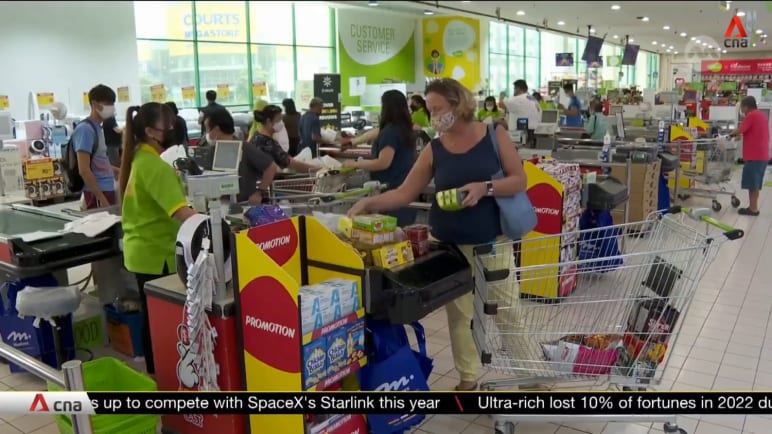 Singapore stepping up efforts to reduce packaging waste | Video