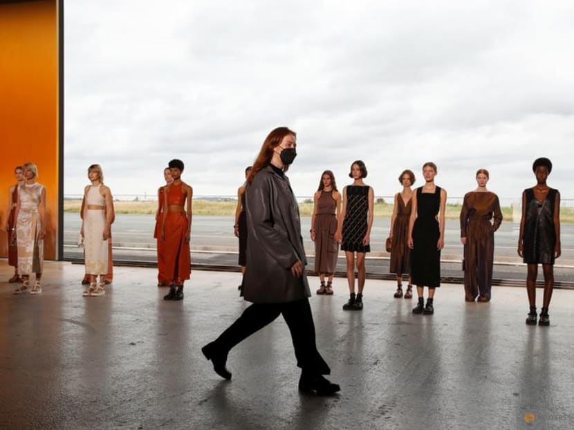 Hermes hosts fashion show at Paris airport hangar Hermes hosts fashion show at Paris airport hangar