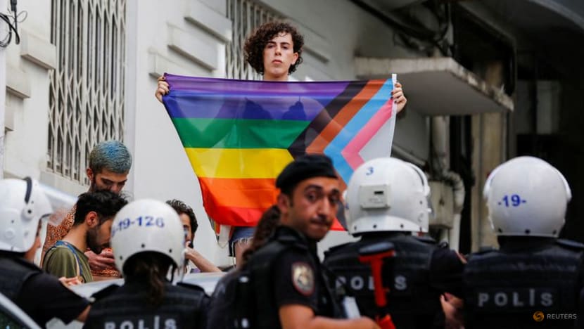 Turkish police prevent Istanbul Pride from going ahead Turkish police prevent Istanbul Pride from going ahead