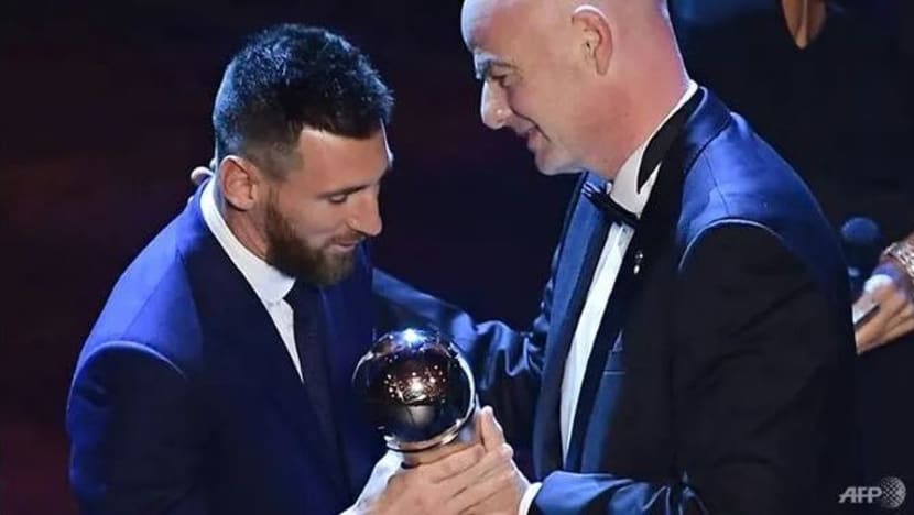 Bola sepak: Messi dinobat pemain terbaik FIFA