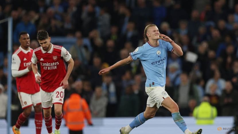 Rampant Man City crush Arsenal with De Bruyne double