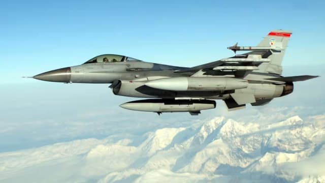 美国已允售F-16战机 马尼拉烦恼没钱买