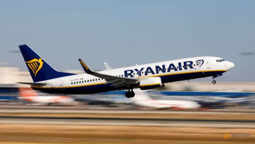 Ryanair to restructure, posts quarterly loss