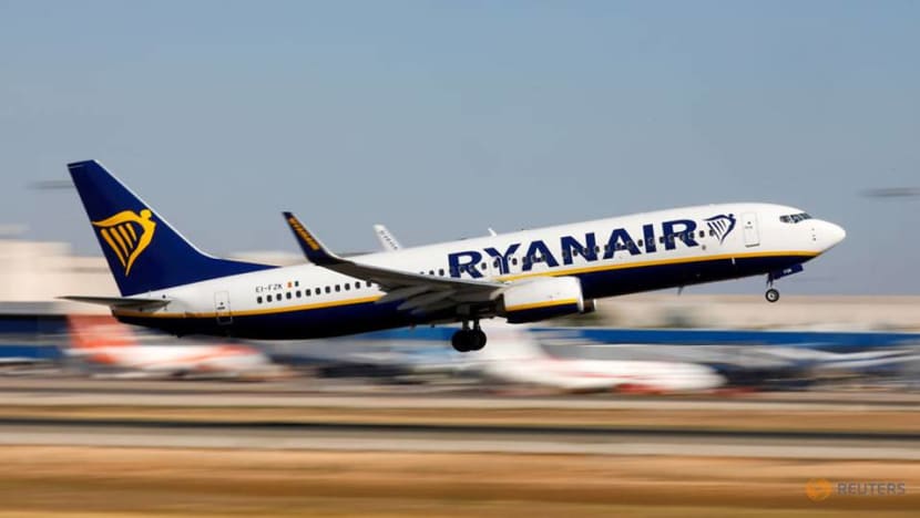 Ryanair to restructure, posts quarterly loss Ryanair to restructure, posts quarterly loss