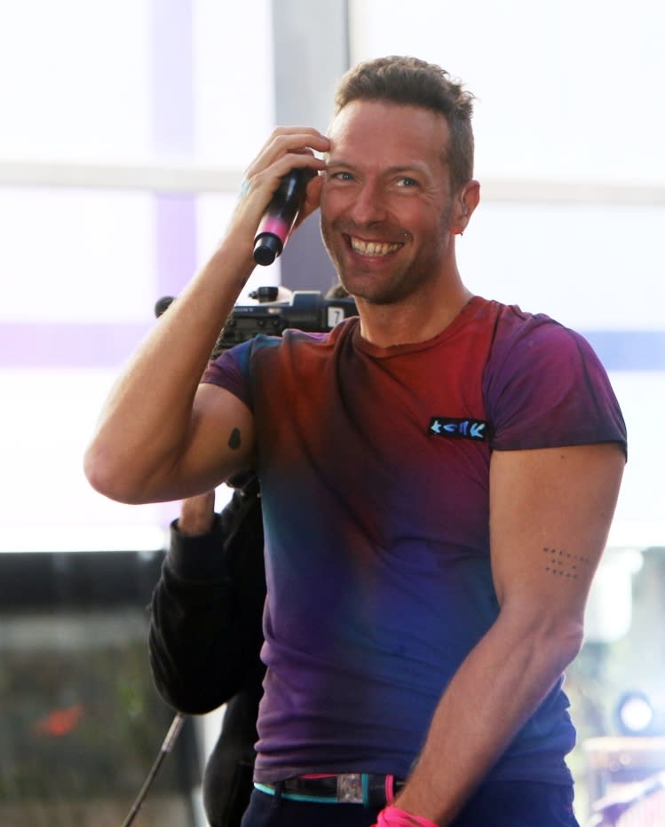 Chris Martin Opts For Meditation Instead Of Sleep At Night So That He Can Stay Up To Write Songs: “I Often Get Inspired” Chris Martin Opts For Meditation Instead Of Sleep At Night So That He Can Stay Up To Write Songs: “I Often Get Inspired”
