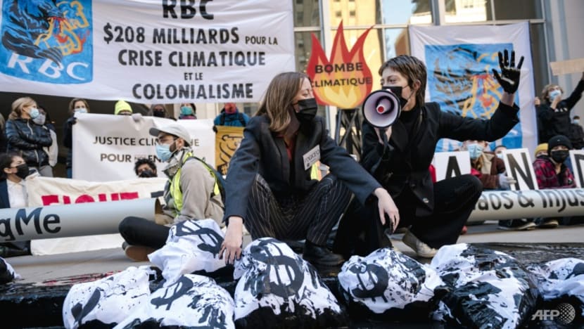 G7 corporate climate plans spell 2.7°C heating: Analysis G7 corporate climate plans spell 2.7°C heating: Analysis
