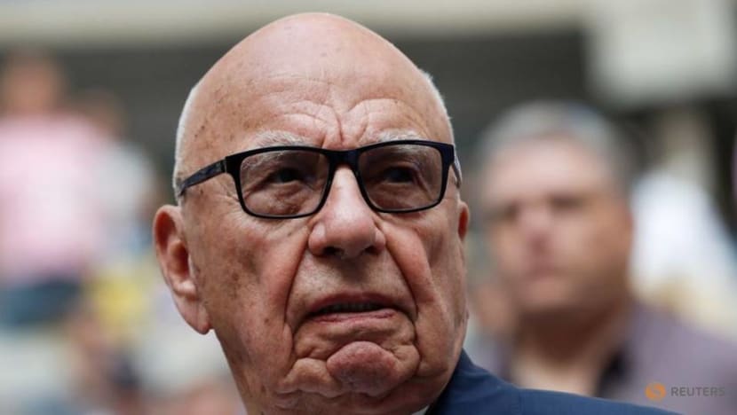 News Corp signs news partnership deal with Google News Corp signs news partnership deal with Google