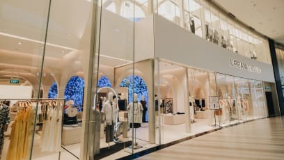 We Try On 5 Outfits At “China’s Zara” Aka Urban Revivo’s New Duplex Store At Jewel Changi Airport