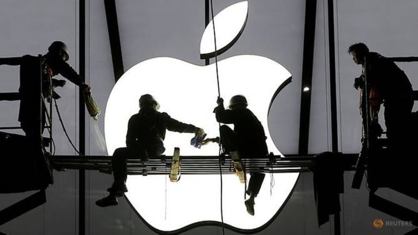 CEO Apple gesa Bloomberg tarik balik laporan berhubung cip risikan