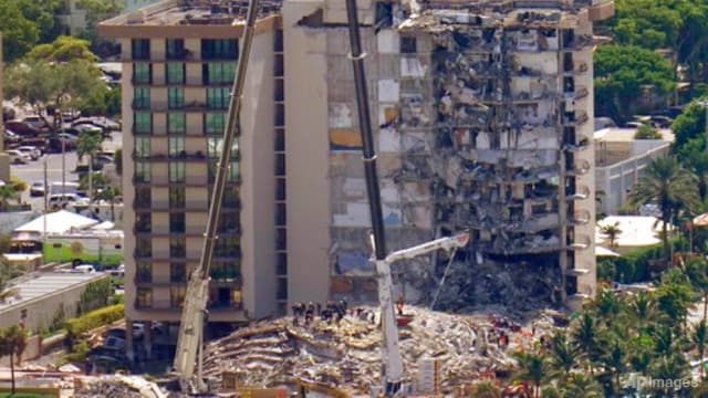 美国迈阿密公寓倒塌 当局暂停搜救拆除剩余楼宇