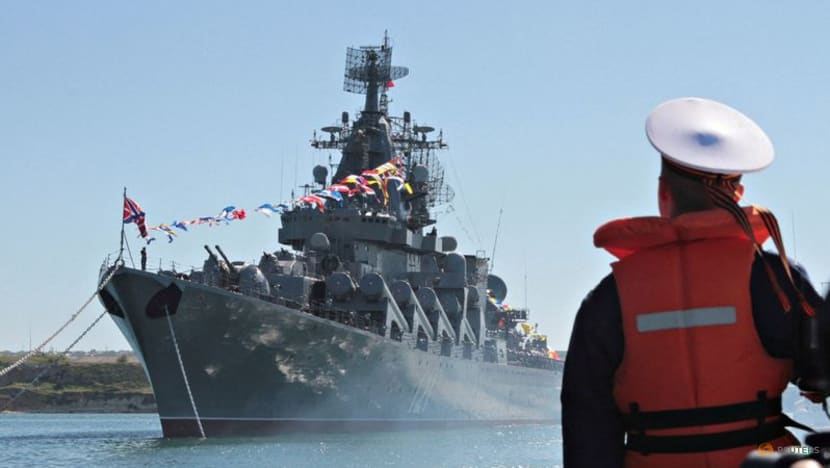 Russian crowd mourns Black Sea flagship Moskva after sinking Russian crowd mourns Black Sea flagship Moskva after sinking
