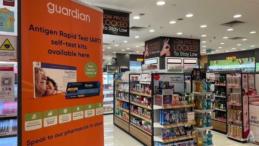 Some pharmacies see uptick in customers as sales of DIY COVID-19 antigen rapid test kits begin