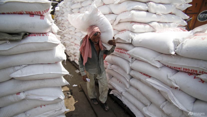 India extends curbs on sugar shipments, to soon fix this year's export quota