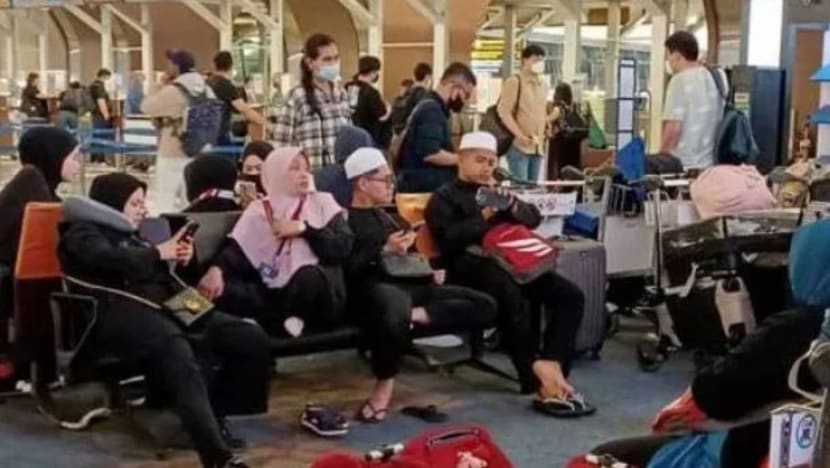 62 jemaah umrah M'sia terkandas di Jakarta angkara tiket penerbangan pulang