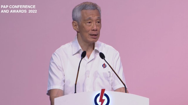 李总理呼吁人民行动党党员做好政治工作 争取继续领导新加坡