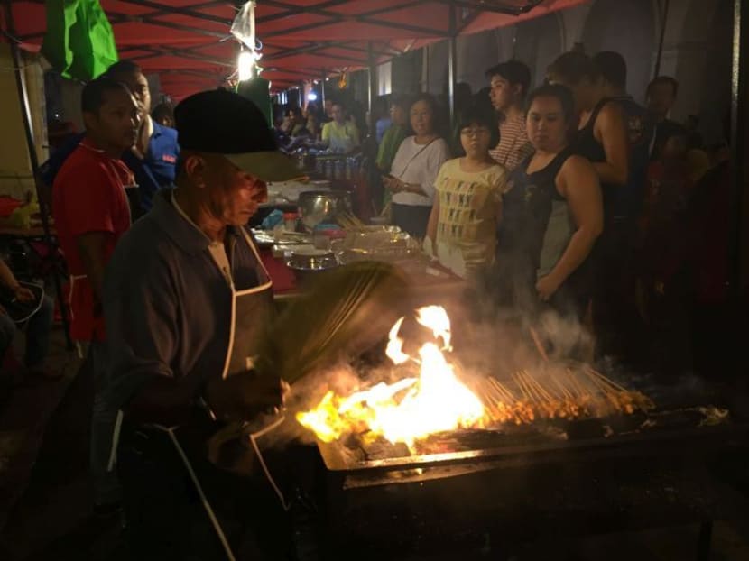 Malaysian critics have been bashing their island neighbour’s plan, deriding Singaporean hawkers and their fare as watered-down versions of their Malaysian counterparts.
